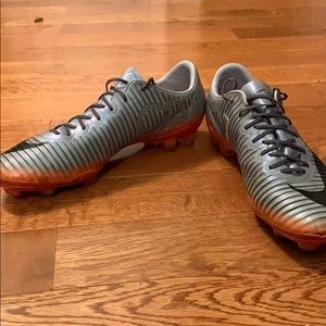 CR7 SoccerCleats Women’s 8.5 MercurialNike Ronaldo